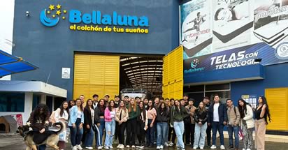 Noticia: Estudiantes de Administración de Negocios Internacionales fortalecen su formación con visita académica a la empresa Bella Luna