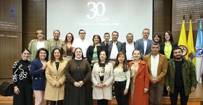 Noticia: Graduados de Contaduría Pública celebran 30 años de vida profesional con un emotivo reencuentro en la Universidad Mariana