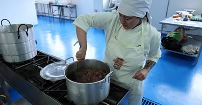 Noticia: Universidad Mariana impulsa la autonomía económica de mujeres emprendedoras a través de la cocina y la formación técnica