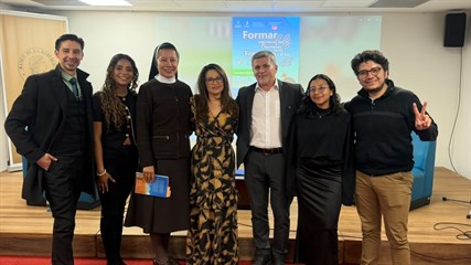 Noticia: Se presentó el libro Formar capacidades humanas desde Francisco de Asís y Madre Caridad y una nueva edición de la revista Horizontes Literarios